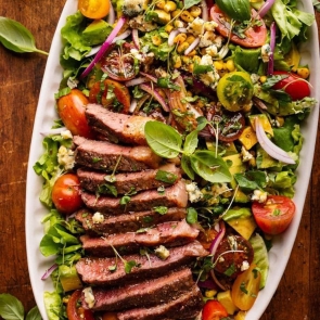 argentinian grilled steeak salad