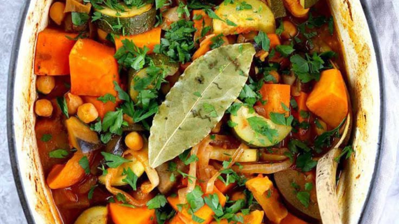 moroccan chickpea and quinoa tagine