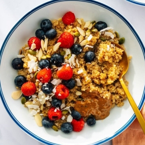 quinoa breakfast bowl
