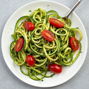 zucchini noodles with pesto