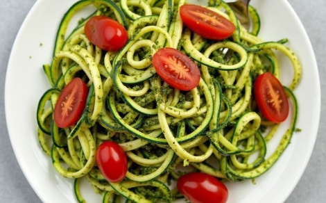 zucchini noodles with pesto